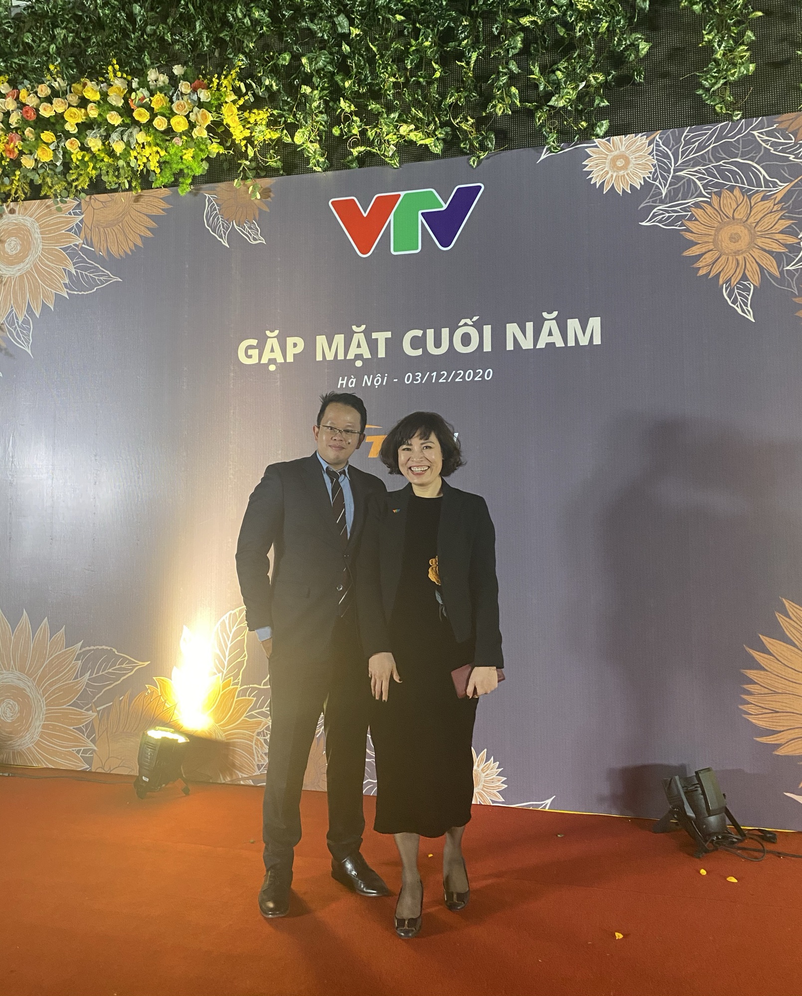 BỘ VEST 20 TRIỆU & CHUYỆN “HẬU TRƯỜNG” VTV